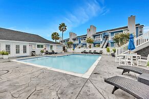 Cove View Condominiums