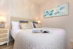 Genteel Home Velazquez