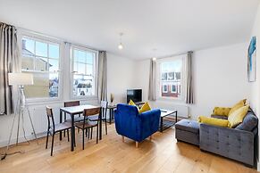 Eastons 2 Bedroom Apt. with Sofa Bed