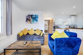 Eastons 2 Bedroom Apt. with Sofa Bed