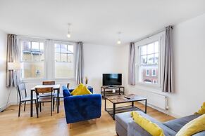 Eastons 2 Bedroom Apt. with Sofa Bed