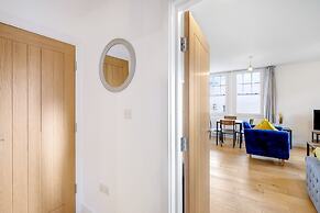 Eastons 2 Bedroom Apt. with Sofa Bed