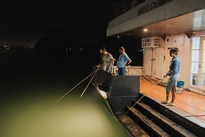 Halong Sunlight Legend Cruise