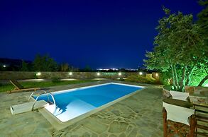 Fabulous Holiday Villa in Naxos Island
