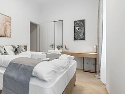 GT7 Apartments District 9 - by SKY9