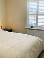 House-sleeps 8-parking-garden