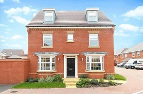 House-sleeps 8-parking-garden