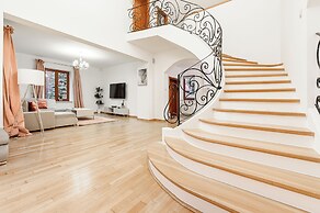 Lumina amazing house in Warsaw