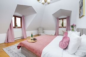 Lumina amazing house in Warsaw