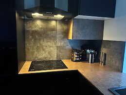 Luxury Flat in Uxbridge