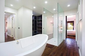 Genteel Home Venalmar Terrace