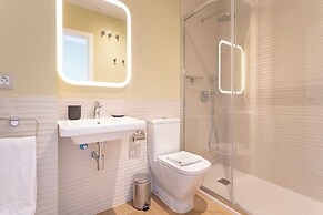 Genteel Home Castilla Terrace