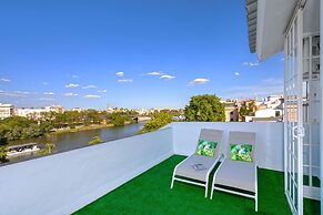 Genteel Home Castilla Terrace