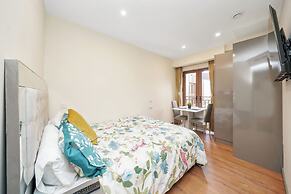 Hotel Apartment in Ilford