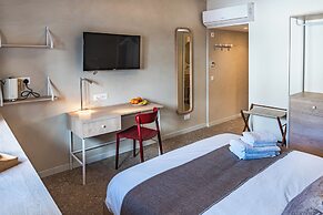 Travi Boutique By Holi