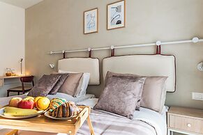 Travi Boutique By Holi