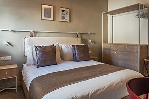 Travi Boutique By Holi