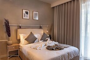 Travi Boutique By Holi