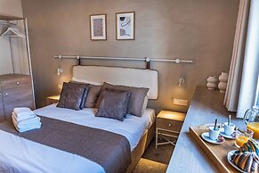 Travi Boutique By Holi