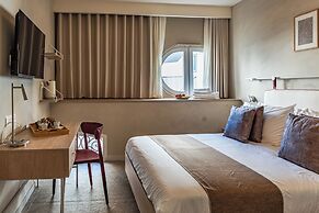 Travi Boutique By Holi