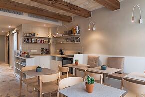 Travi Boutique By Holi