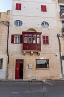 Travi Boutique By Holi