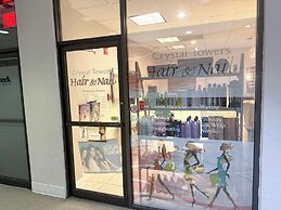 Crystal City Apt Close to Airport