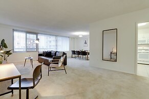 Crystal City Apt Close to Airport