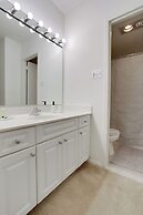 Crystal City Apt Close to Airport