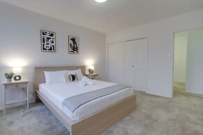 Crystal City Apt Close to Airport