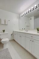 Crystal City Apt Close to Airport