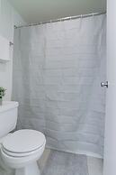 Crystal City Apt Close to Airport