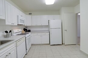 Crystal City Apt Close to Airport