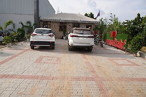 Theharav Resort