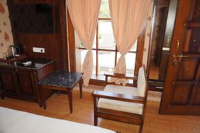 Theharav Resort