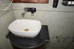 Theharav Resort