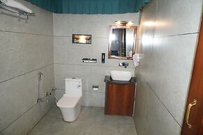 Theharav Resort