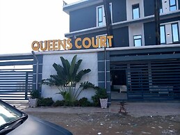 Queens Court Hotel