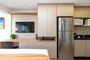 Piscina- academia- AC - Brazilian Corner