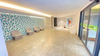 Piscina- academia- AC - Brazilian Corner