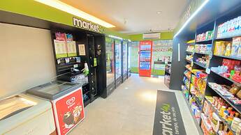 Piscina- academia- AC - Brazilian Corner