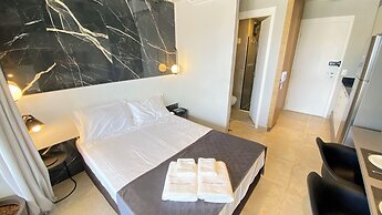 Piscina- academia- AC - Brazilian Corner