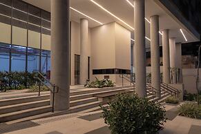 Piscina- academia- AC - Brazilian Corner