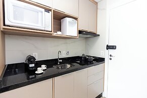 Piscina- academia- AC - Brazilian Corner