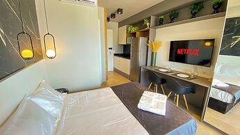 Piscina- academia- AC - Brazilian Corner