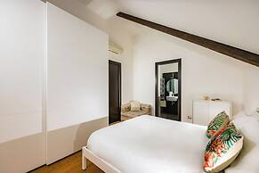 Un Terrazzo Panoramico su Napoli