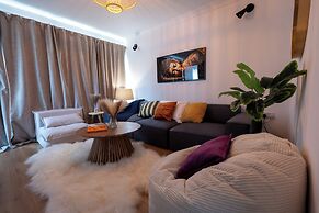 Norwich - House - Sleeps 7 - Parking - Garden