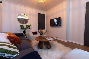 Norwich - House - Sleeps 7 - Parking - Garden