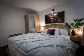 Norwich - House - Sleeps 7 - Parking - Garden