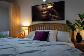 Norwich - House - Sleeps 7 - Parking - Garden